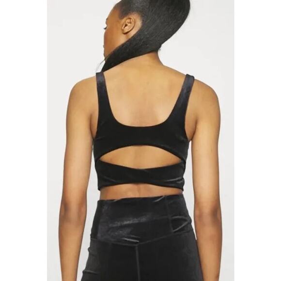 NWT Athleta Velvet Cut Out Crop in Black Size XL - Picture 8 of 8